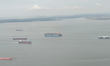 ندونزی به‌دنبال اخذ عوارض از کشتی‌های عبوری از تنگه مالاکا