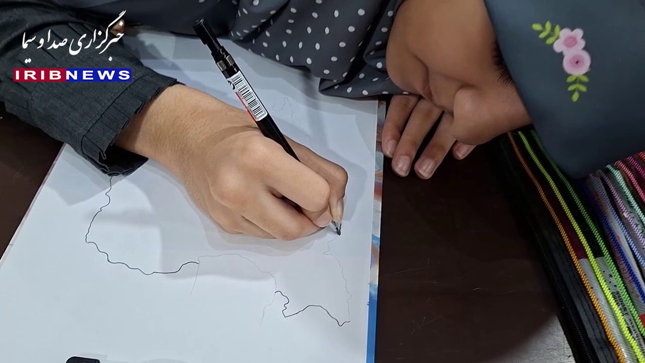 همدردی دانش‌آموزان ایرانی در مالزی با شهدای مدرسه میناب با زبان رنگ و بوم