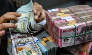 اندونزی به دنبال کاهش وابستگی به دلار است