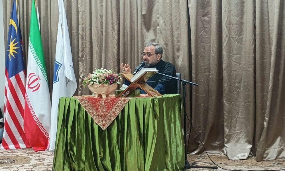 آیین چهلمین روز تدفین پیکر رهبر شهید در مالزی