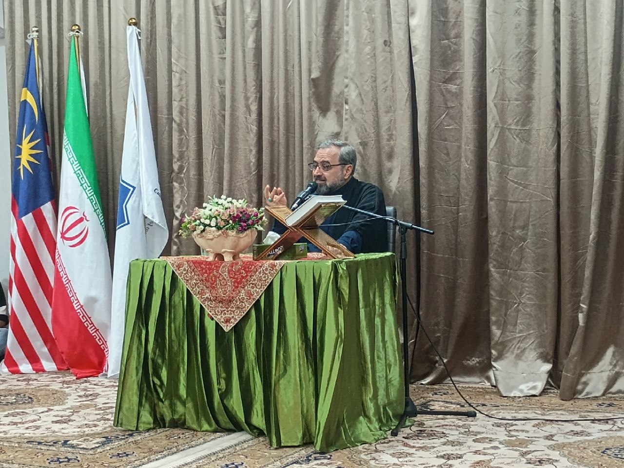 آیین چهلمین روز تدفین پیکر رهبر شهید در مالزی